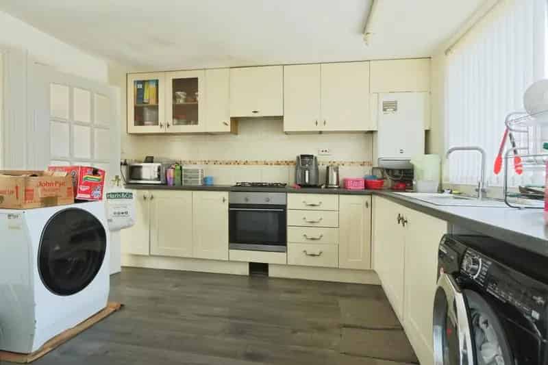 3 Bedroom End Terrace House For Sale