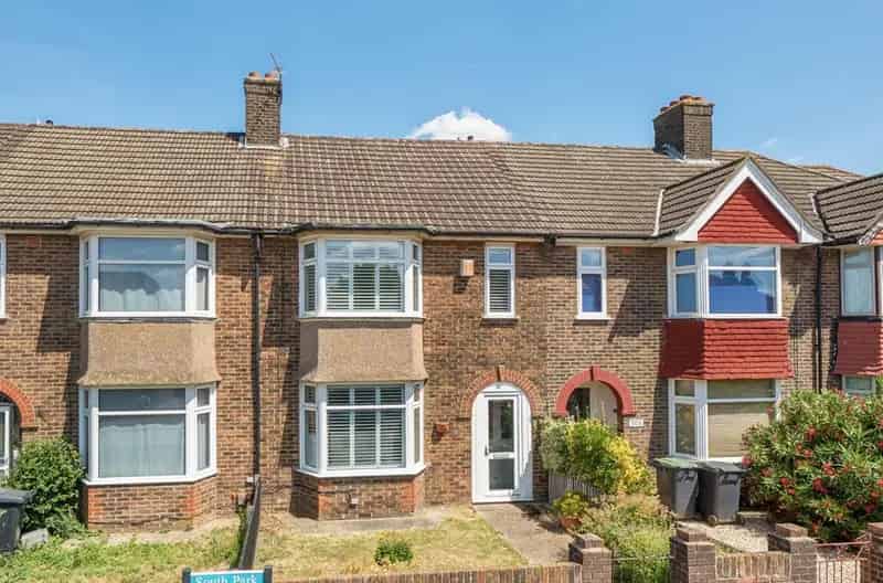 3 Bedroom House For Sale 871 SQ FT