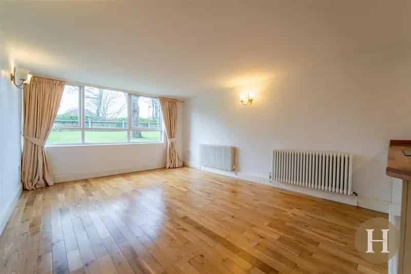 1 Bedroom Flat to Rent Lordswood Square