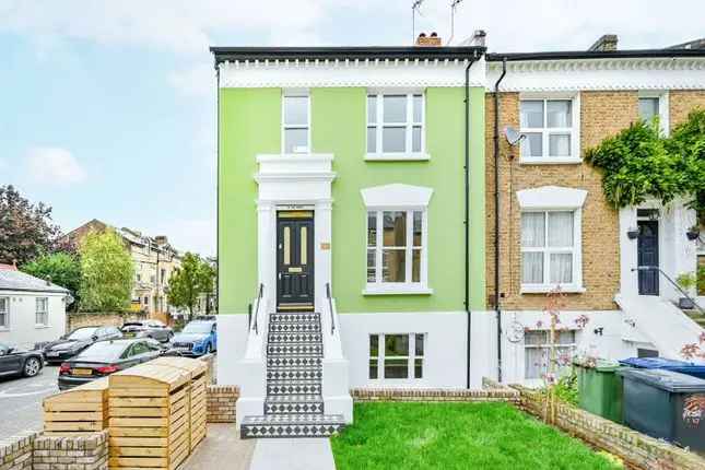 Maisonette for sale in The Grove, Ealing Broadway, London W5