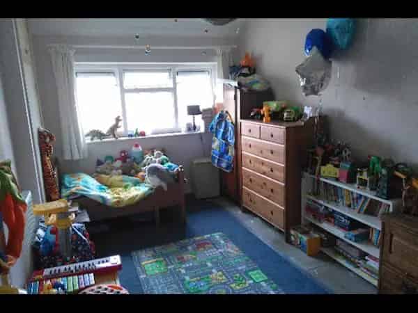 First Floor Double Bedroom Flat Near A127 Southend