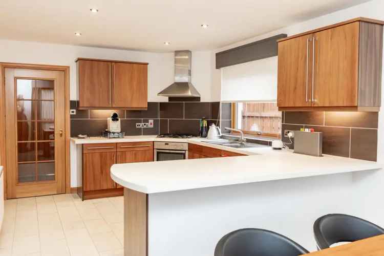 4 Bedroom Detached House for Sale in Dyce