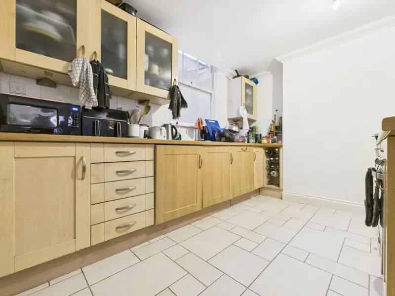 6 Bedroom Student House to Rent Brighton HMO Deposit Free Option