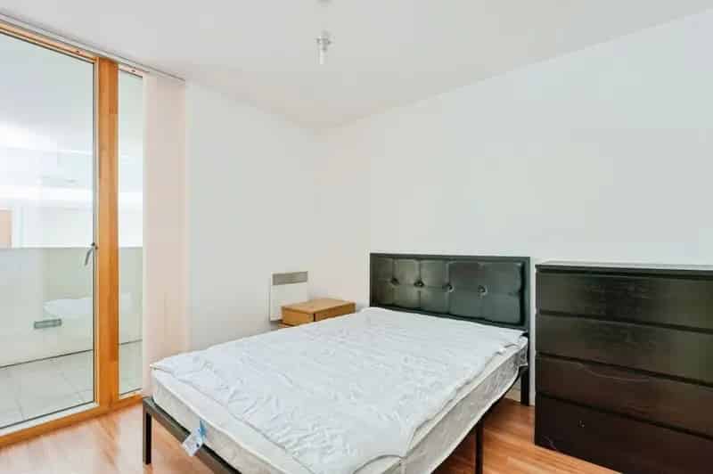 2 Bedroom Flat for Sale Liverpool Mann Island