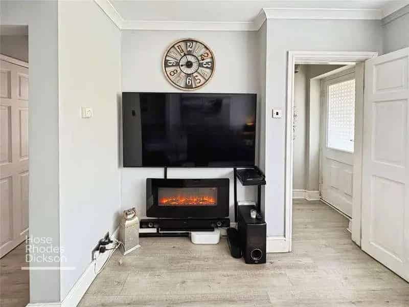 3 bed house for sale