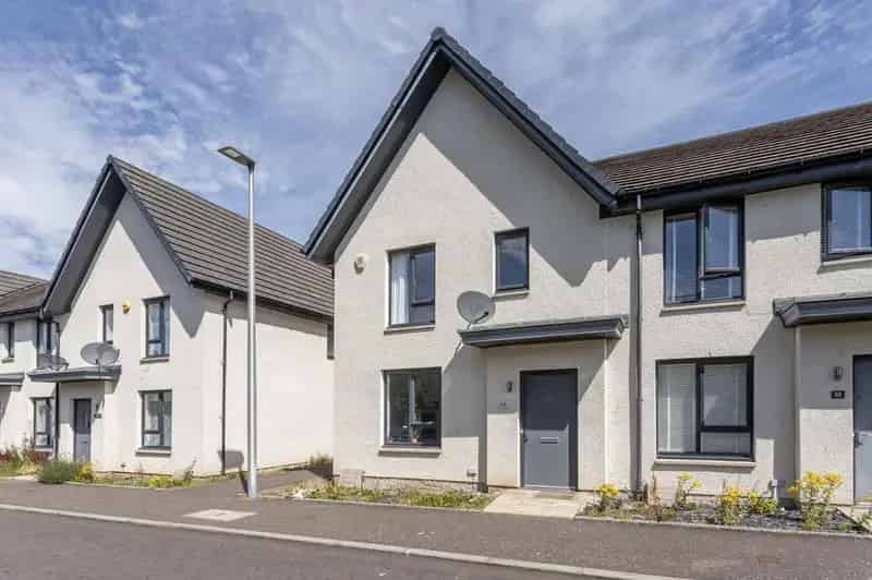 3 Bedroom Terraced House for Sale in Central Scotland