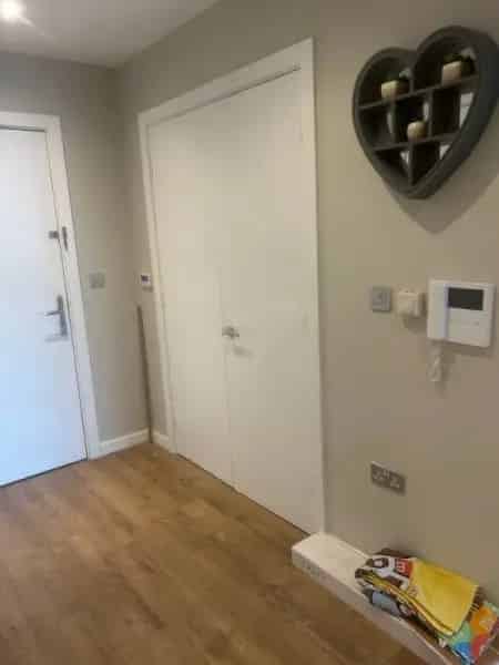 2 Bed Chelmsford Town Centre Flat with Parking and Balcony