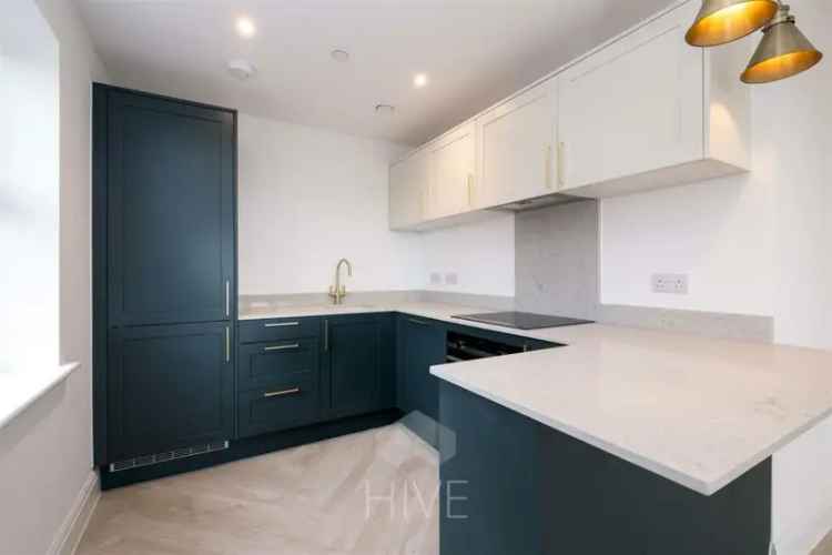 2 Bedroom Flat for Sale Panoramic Views Luxury En-suite Parking