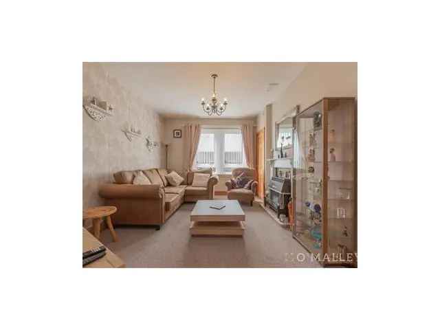 2 Bedroom Flat for Sale in Alva