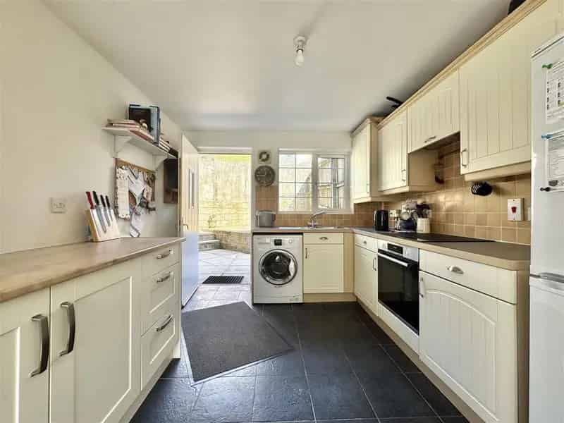 3 Bedroom Terraced House for Sale Near Schools and City Centre