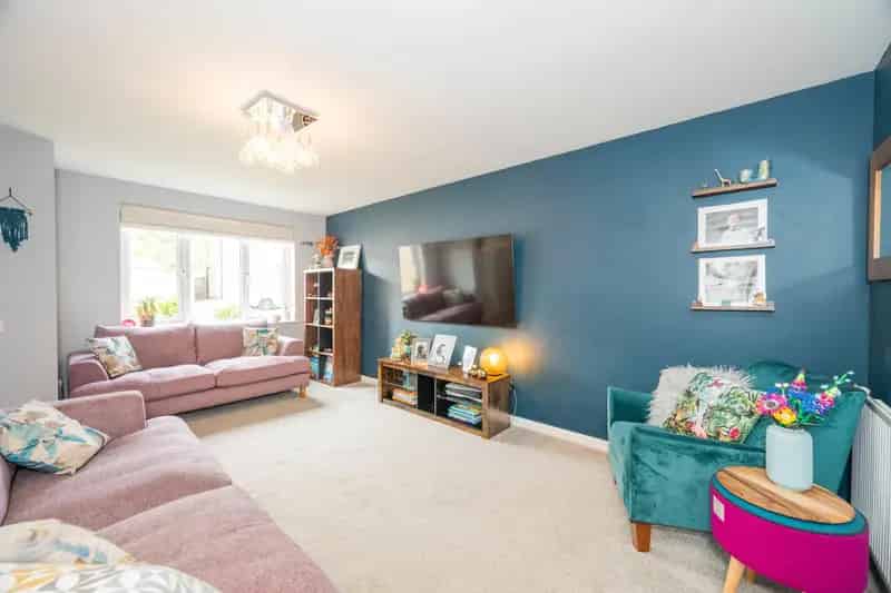 4 Bedroom Detached House in Modern Development