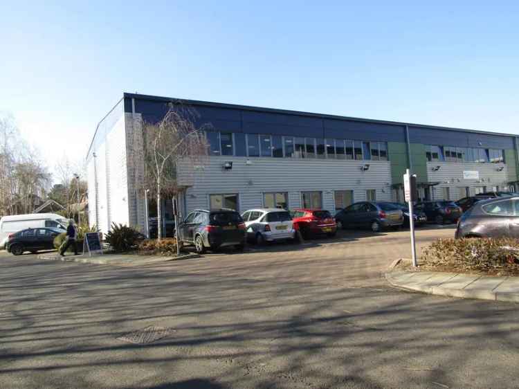 Wokingham Commercial Unit: Ground Floor and Refurbished 1st Floor Office Space