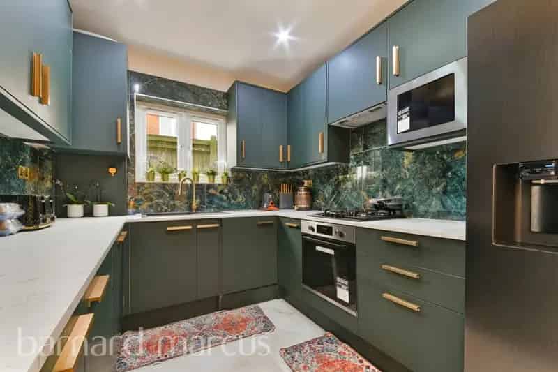 4 Bedroom House Near Mayday Hospital West Croydon
