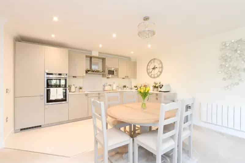 1 Bedroom Flat for Sale Reigate Redhill