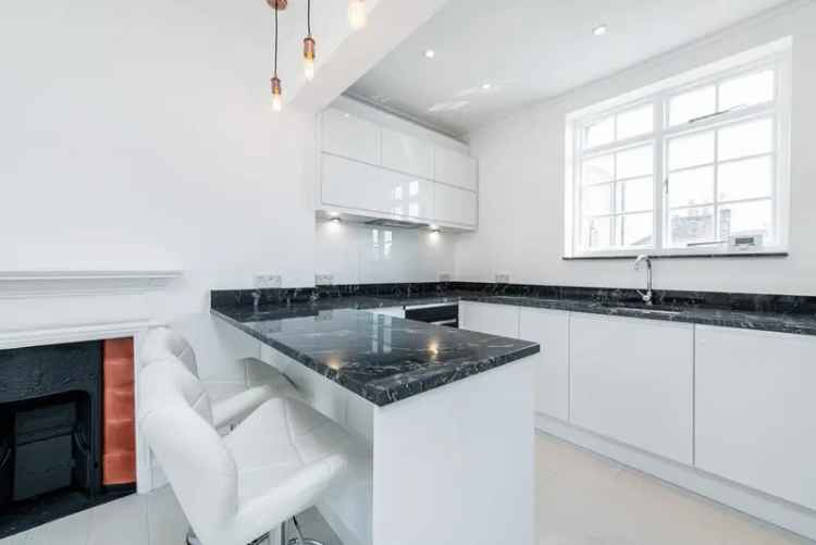 2 Bed 2 Bath Split Level Apartment with Private Conservatory and Roof Terrace