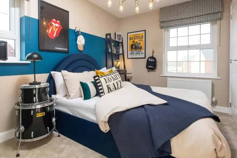 4 Bed House for Sale - Upgraded Kitchen and Double Garage