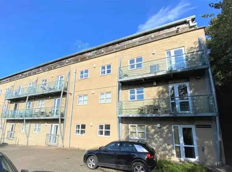 2 Bedroom Apartment For Sale