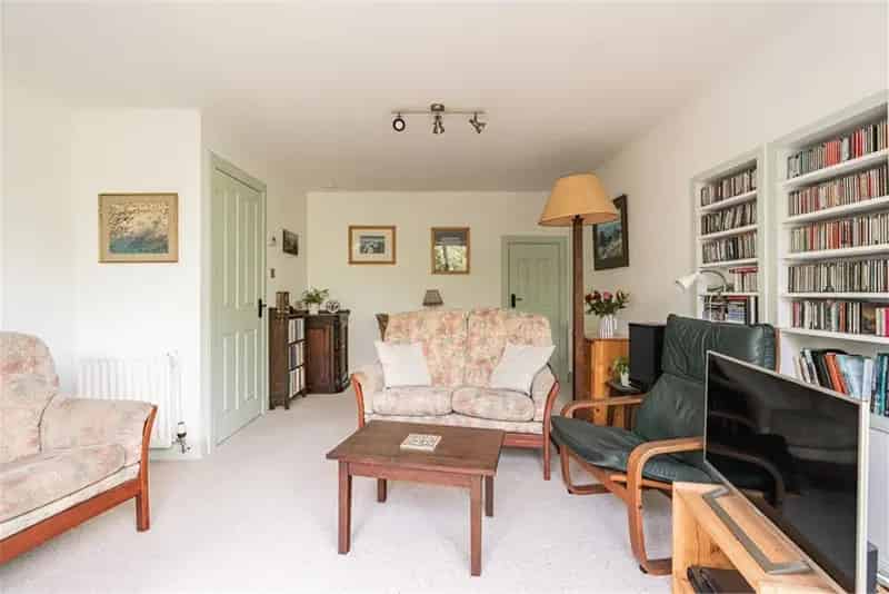 2 Bed Flat - Duplex with 1 Reception Room