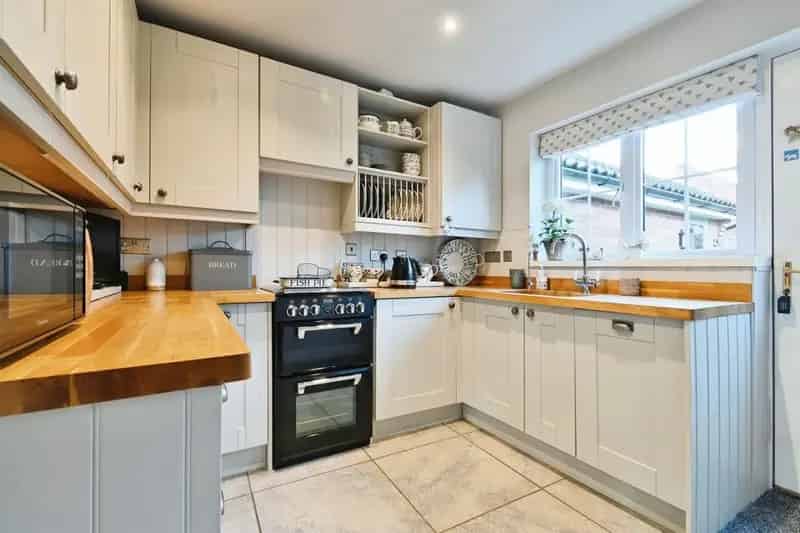 3 Bed Detached House Eye Town Centre - Zero Deposit Available