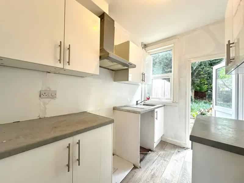 2 Bedroom Terraced House Driveway Parking Available Now