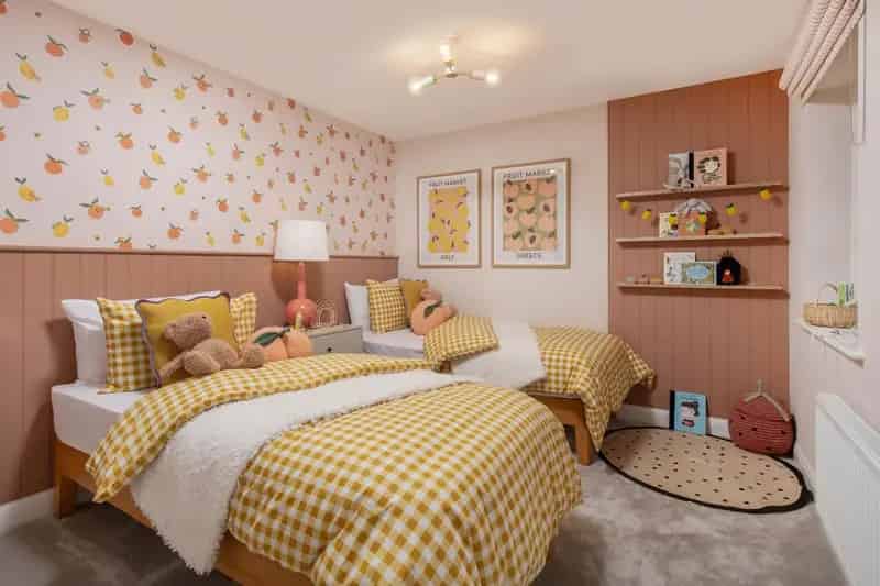 4 Bed House for Sale Detached Garage Driveway Parking Ensuite