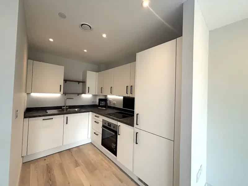 Modern One Bedroom Apartment Exeter City Centre Balcony Pets Considered