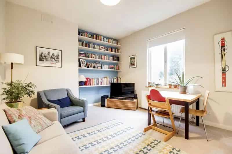 2 Bedroom Apartment House to Rent