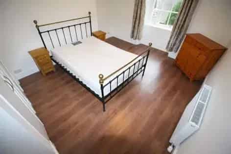 3 Bedroom Apartment Aberdeen City Centre HMO Suitable
