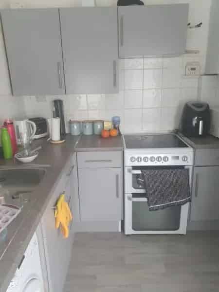 2 Bedroom 1st Floor Flat Near Clapham Common