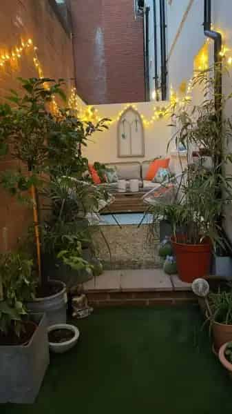 Spacious One Bedroom Flat Near City Centre Beach