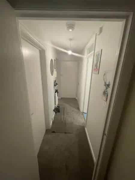 Spacious 1-Bedroom Flat Near South London Family Relocation