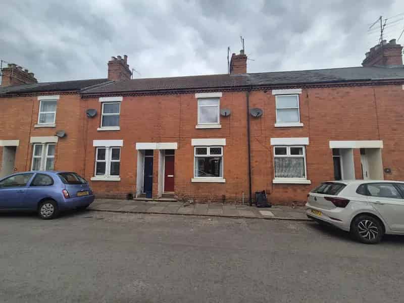 2 Bedroom Victorian Terrace House to Rent Near Train Station