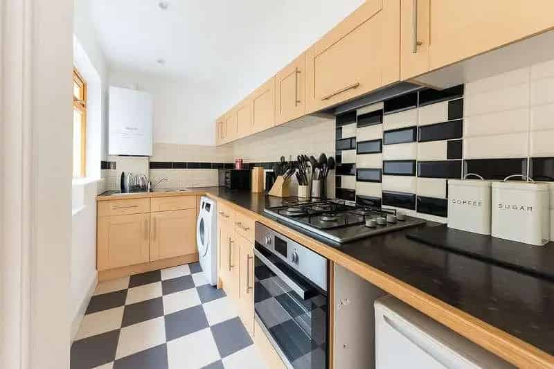 1 Bed Flat for Sale - Victorian Conversion