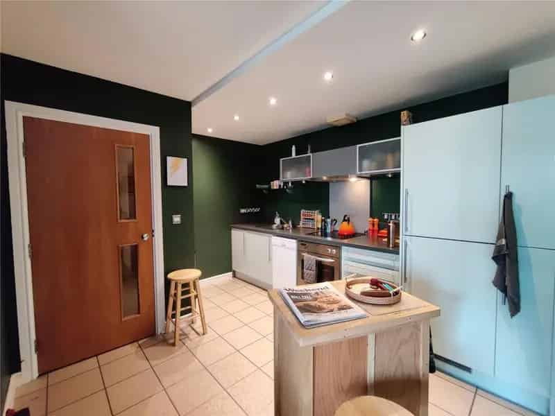 2 Bedroom Apartment to Rent Liberty Place