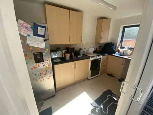 2 Bed Flat with Garden and Laundry Room