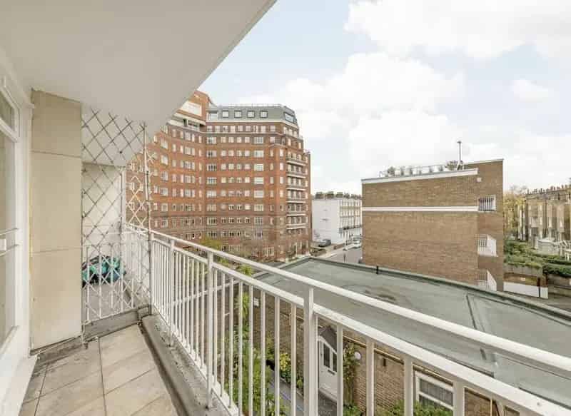 One Double Bedroom Apartment near Sloane Square