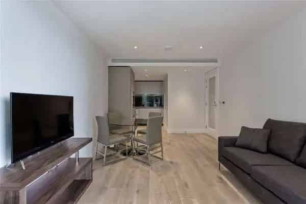 Riverlight Quay 1-Bed Apartment Riverside Views Gym Pool Spa