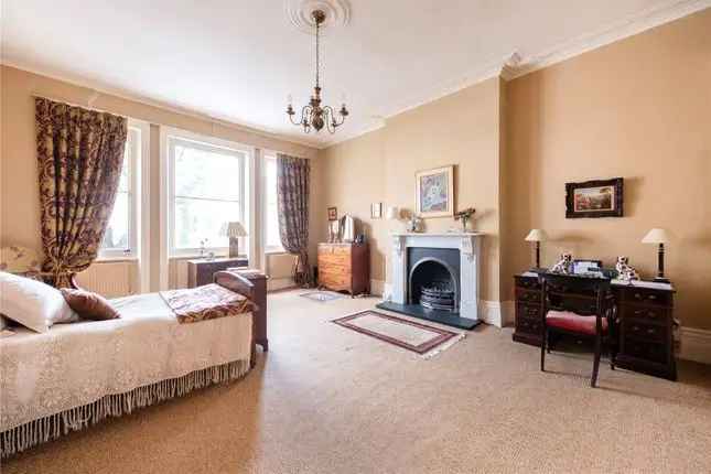 2 Bed Flat for Sale Belsize Park Gardens London NW3