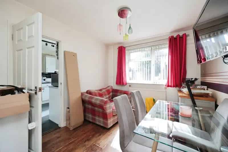 Four Bedroom Mid-Terraced House with Off-Street Parking