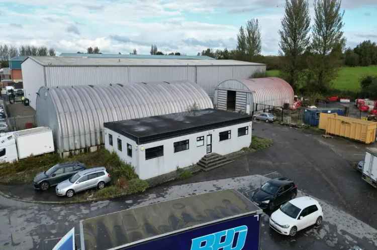 Commercial property For Sale in 5, Elbury Close, Exeter, England