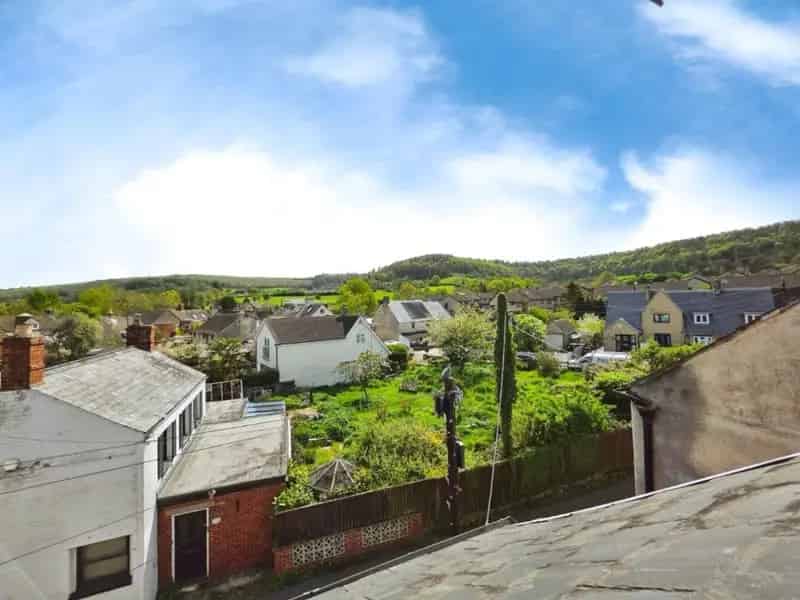 3 Bed Semi-Detached House for Sale - Chain Free
