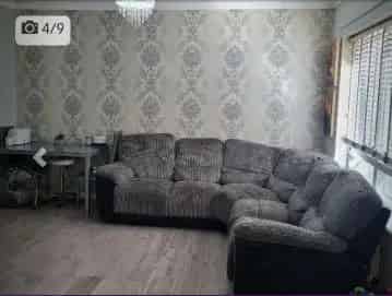 2 Bedroom House Near Shops and Schools Pets Allowed