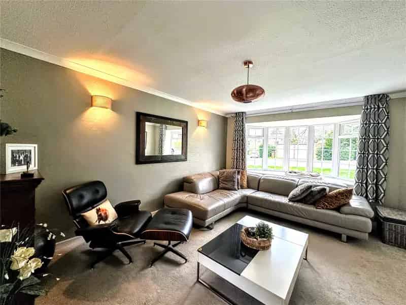 3 Bedroom House for Sale Oakfield Drive Reigate