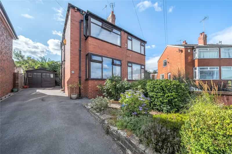 Two Bedroom Home for First Time Buyers Detached Garage South Facing Garden
