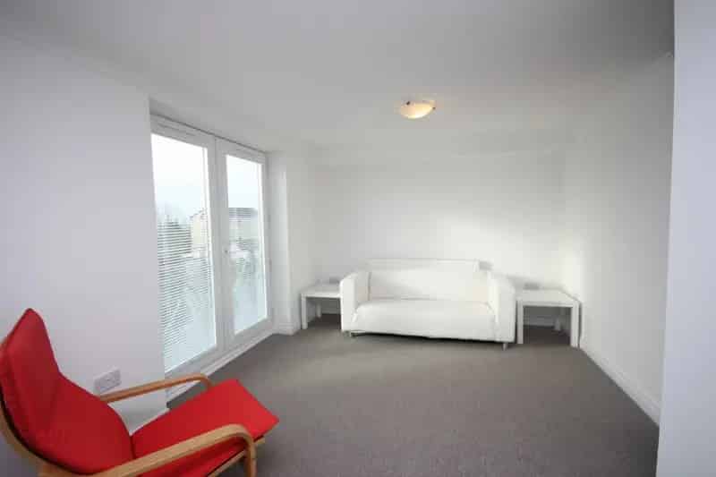 2 bedroom Flat
 To Rent