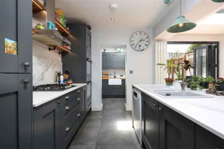 2 Bedroom Victorian House For Sale Extended Kitchen South-West Garden