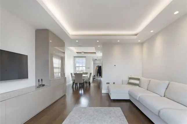 Flat for sale in Bryanston Place, Marylebone W1H