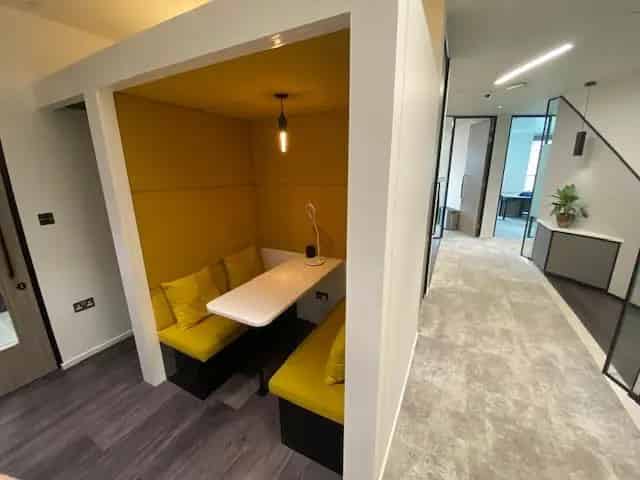 Commercial property For Rent , London, England