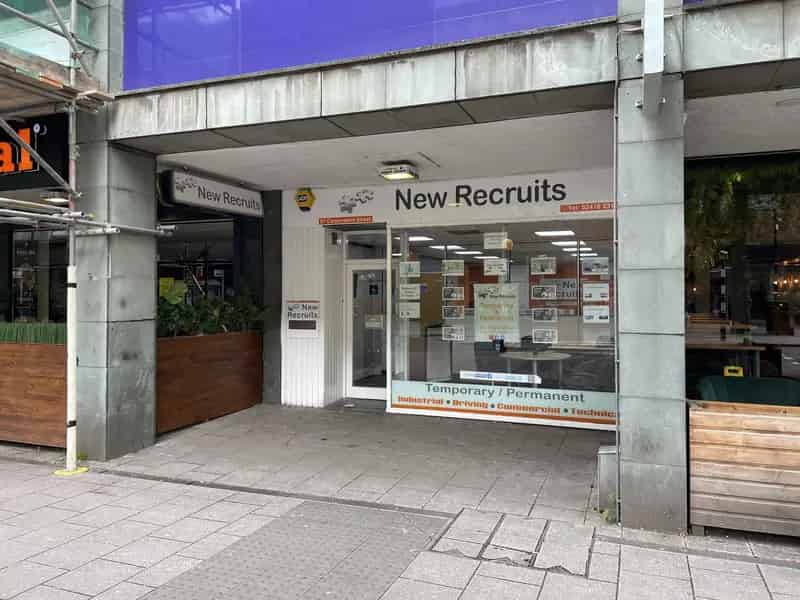 City Centre Retail Unit with Basement Near Belgrade Square