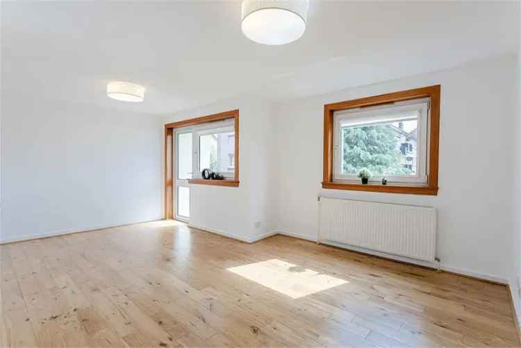 2 Bed Flat Others with 1 Reception Room